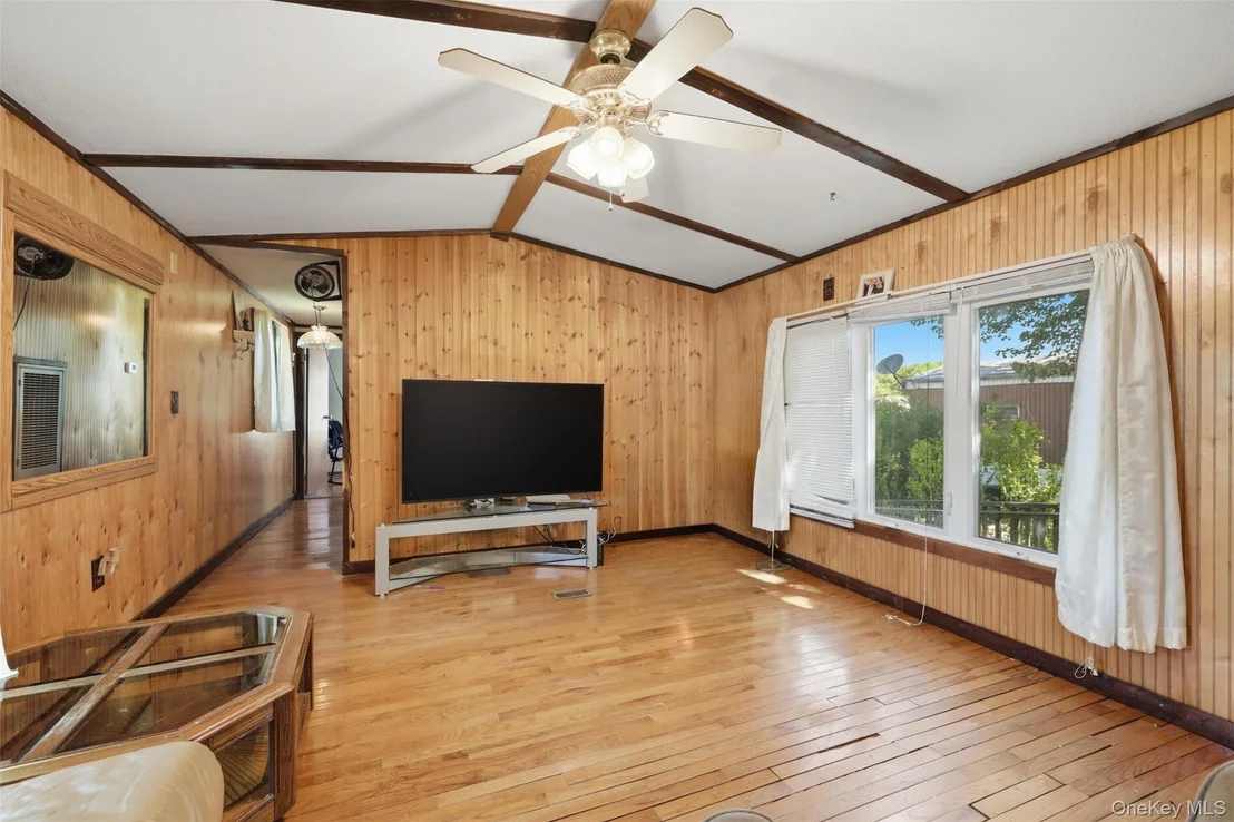 Photo of 2 Daisy Drive