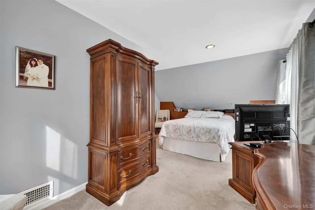 Photo of 18 Clovebrook Road