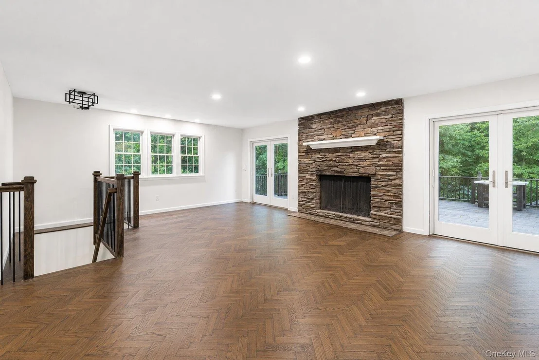 Photo of 17 Ridge Way