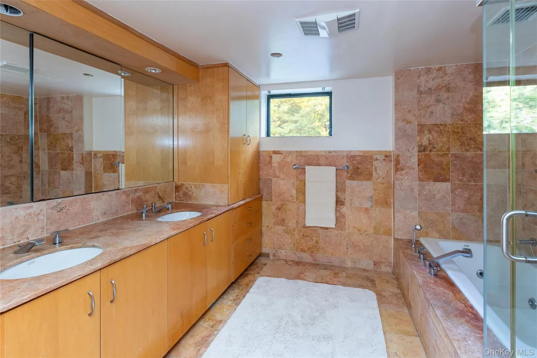 Photo of 712 Ladd Road