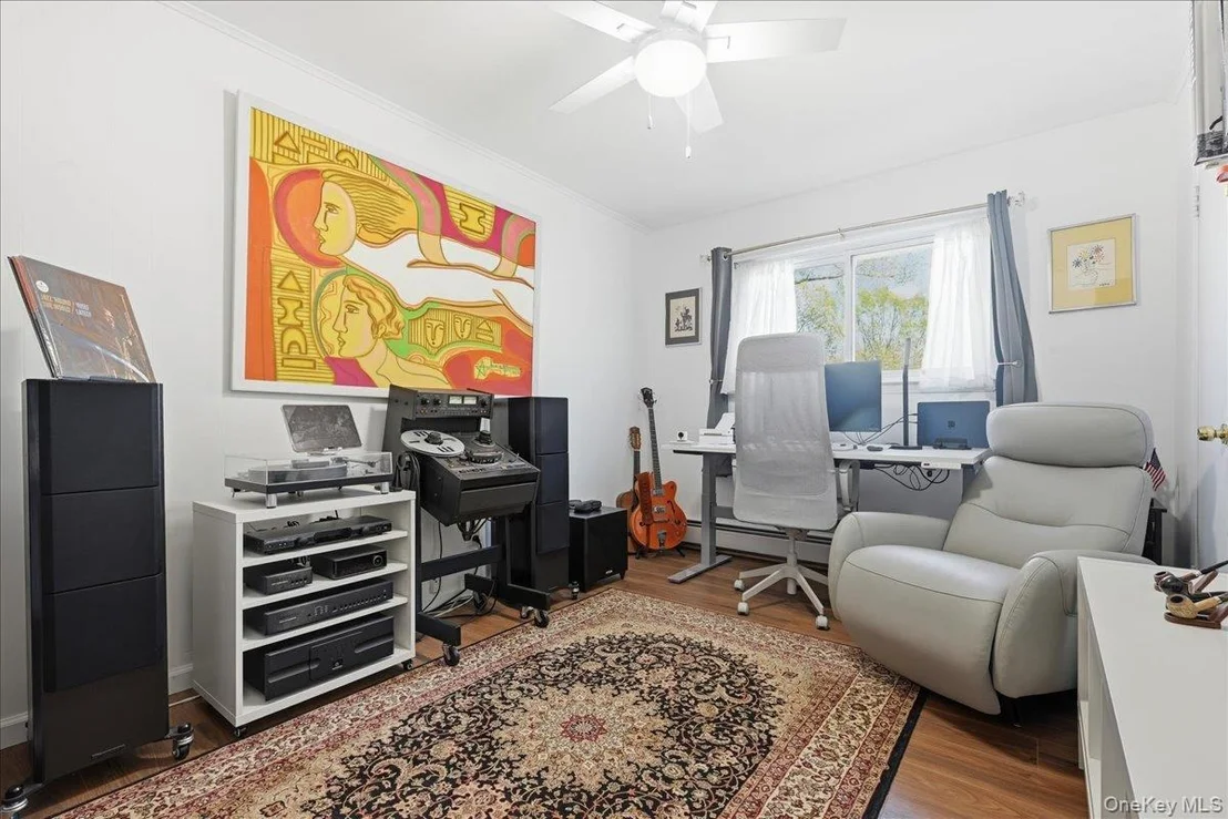 Photo of 44 Steven Place