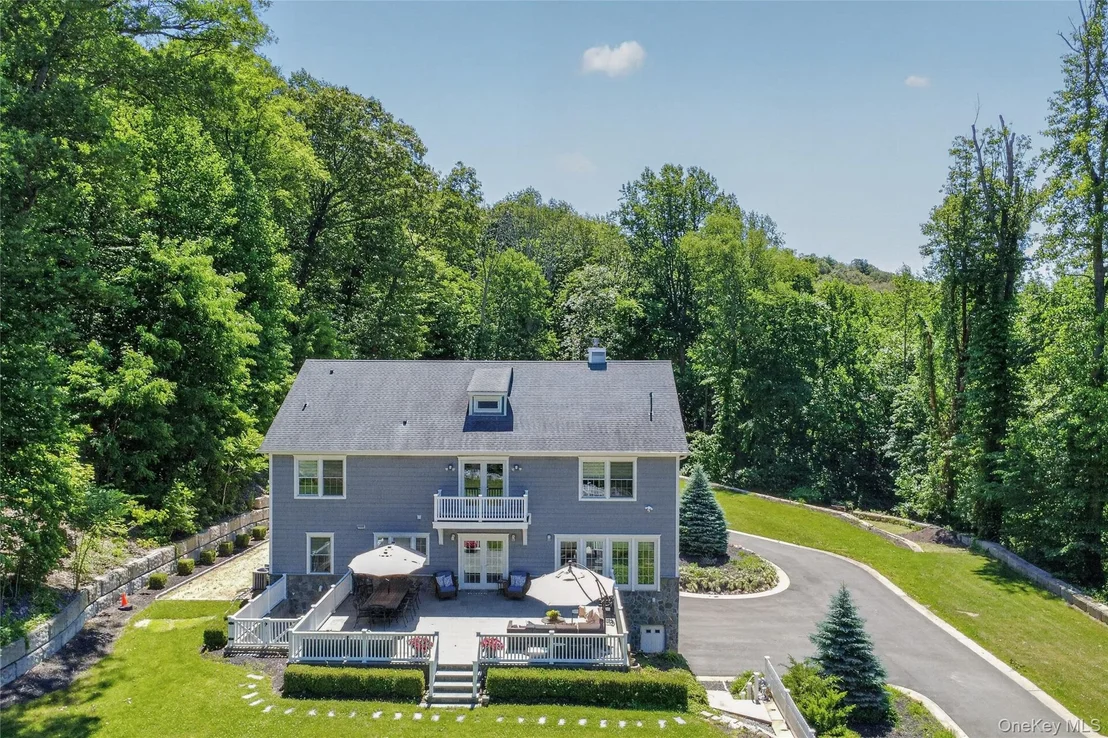 Photo of 261 Harbor Road