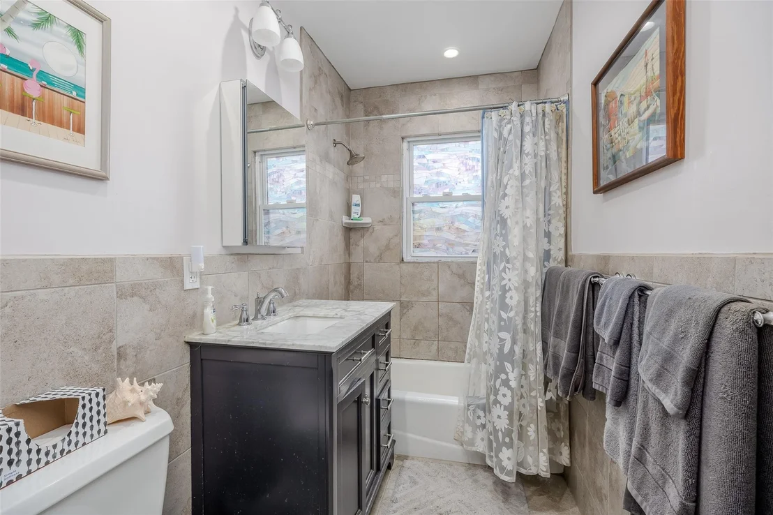 Photo of 2279 Townsend Road