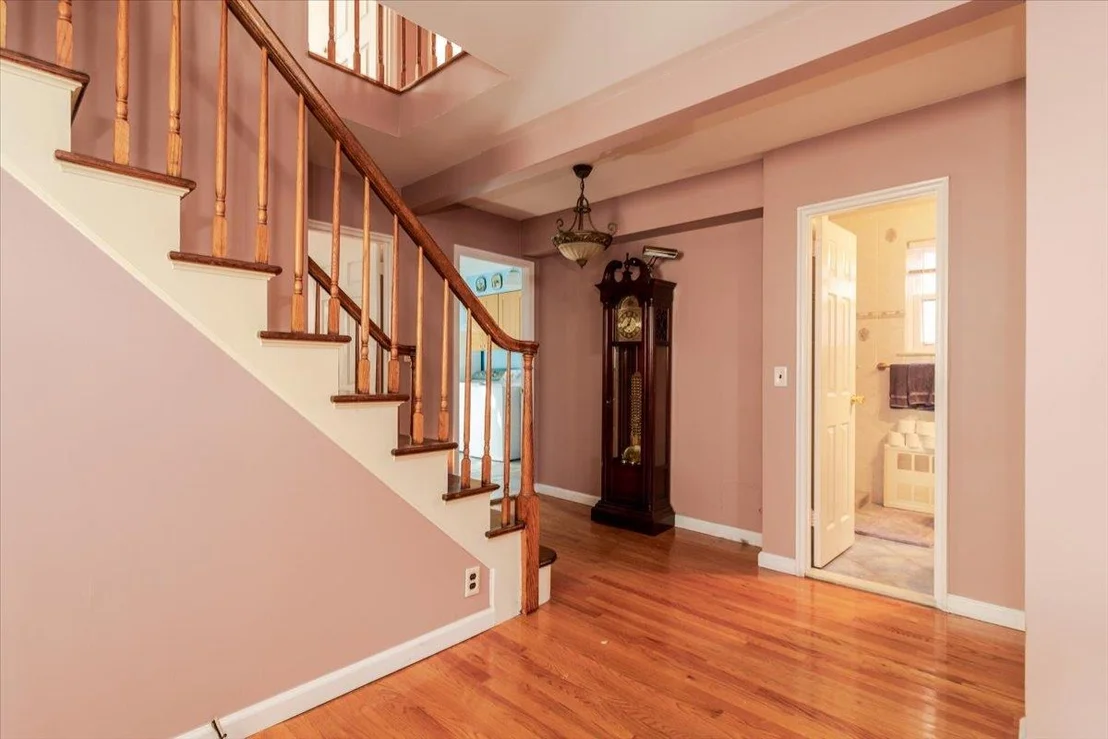 Photo of 1454 Dwight Place