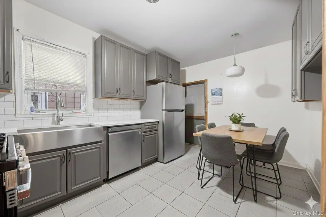 Photo of 4450 Hill Avenue