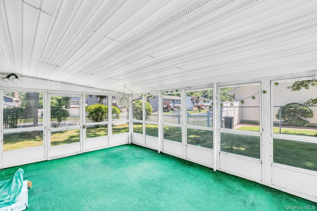 Photo of 258 Lafayette Road