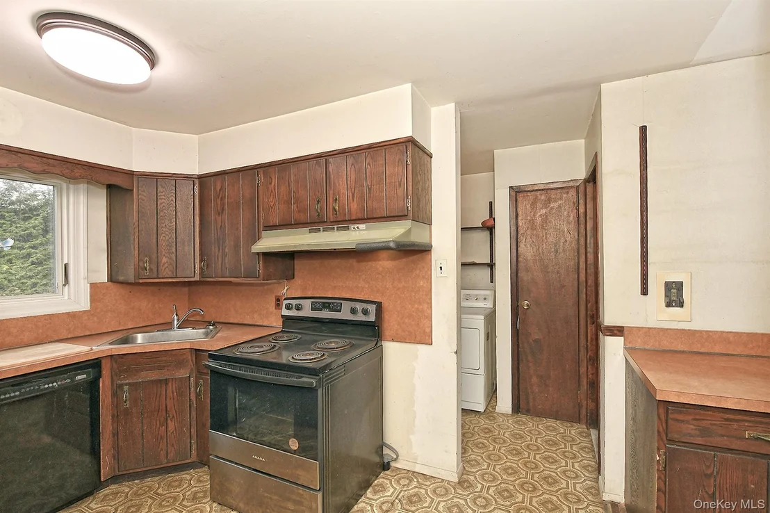 Photo of 6 Duquesne Drive