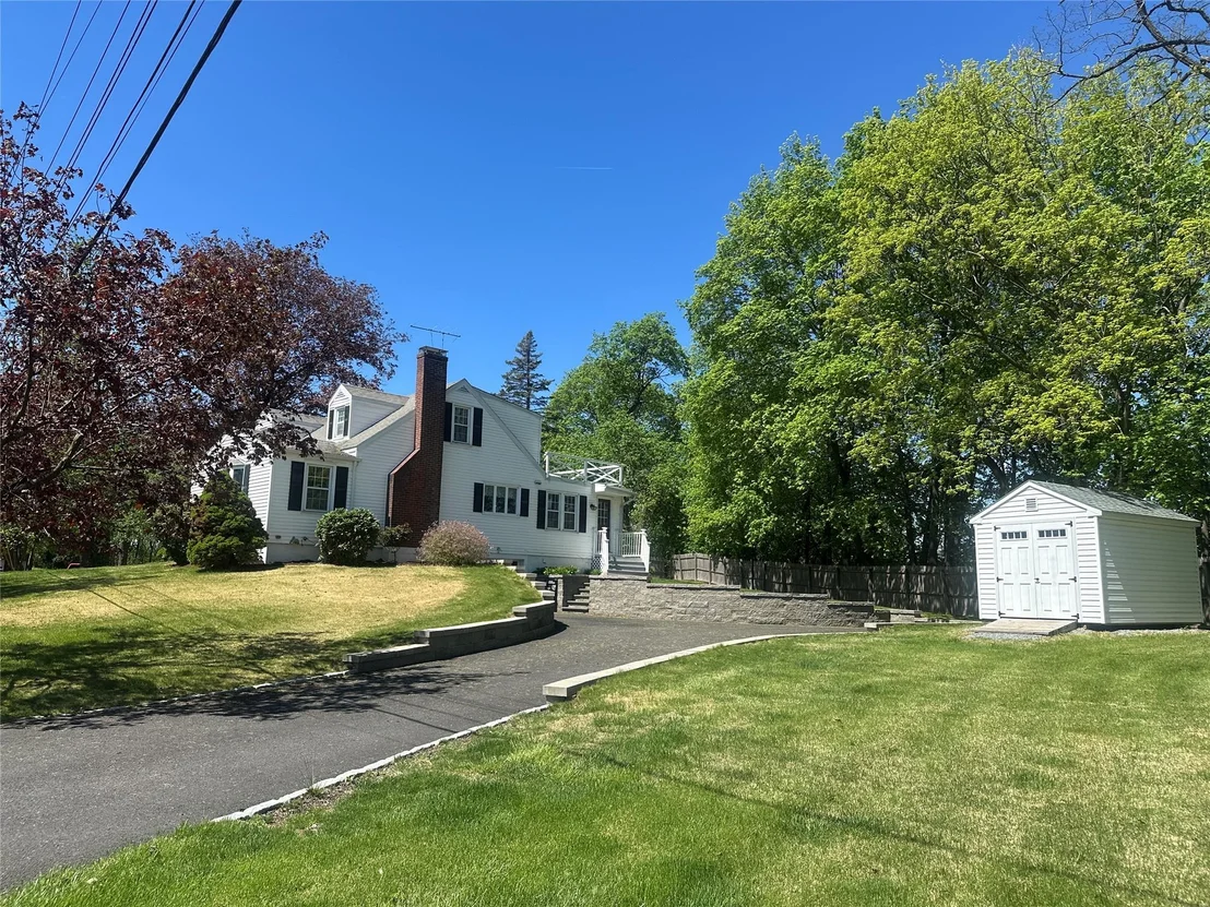 Photo of 8 Van Siclen Drive
