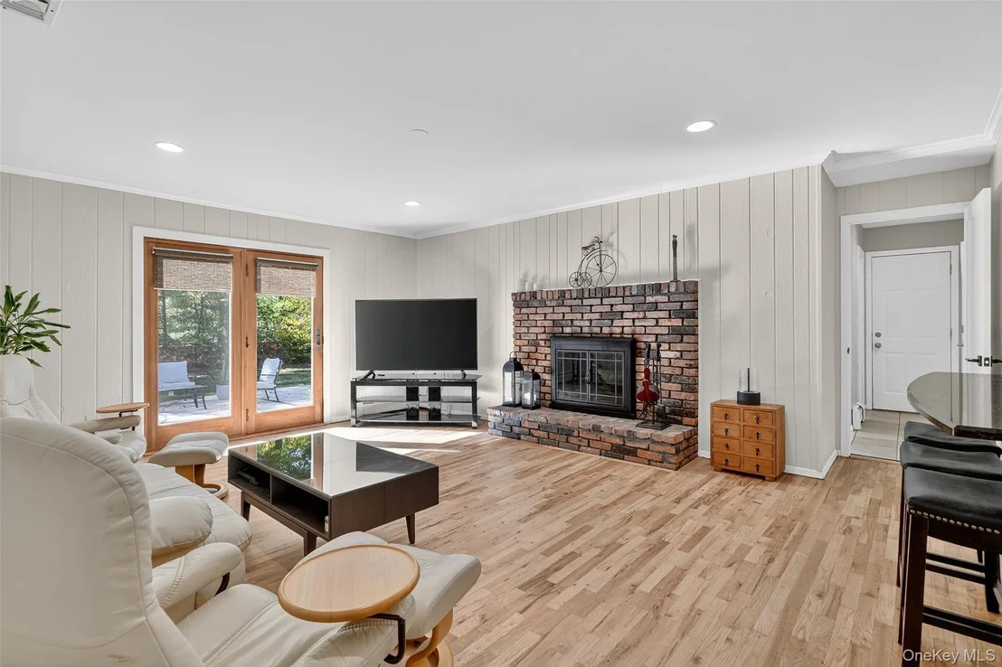 Photo of 37 Continental Drive