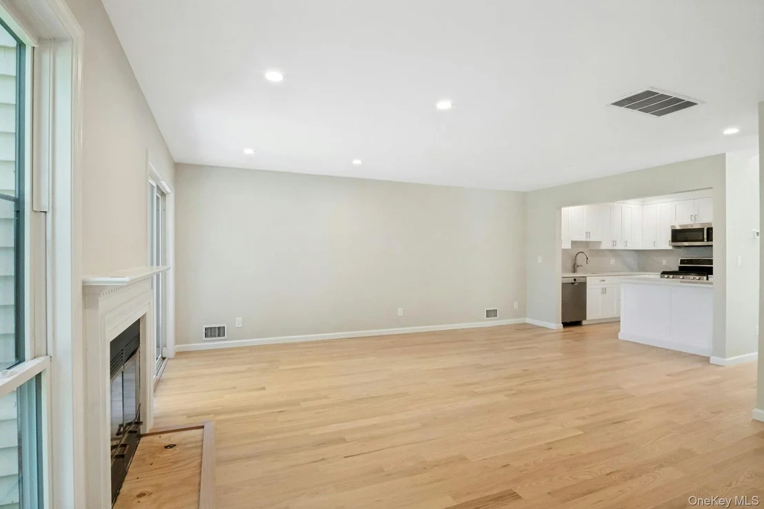 Photo of 42 Hudson Watch Drive