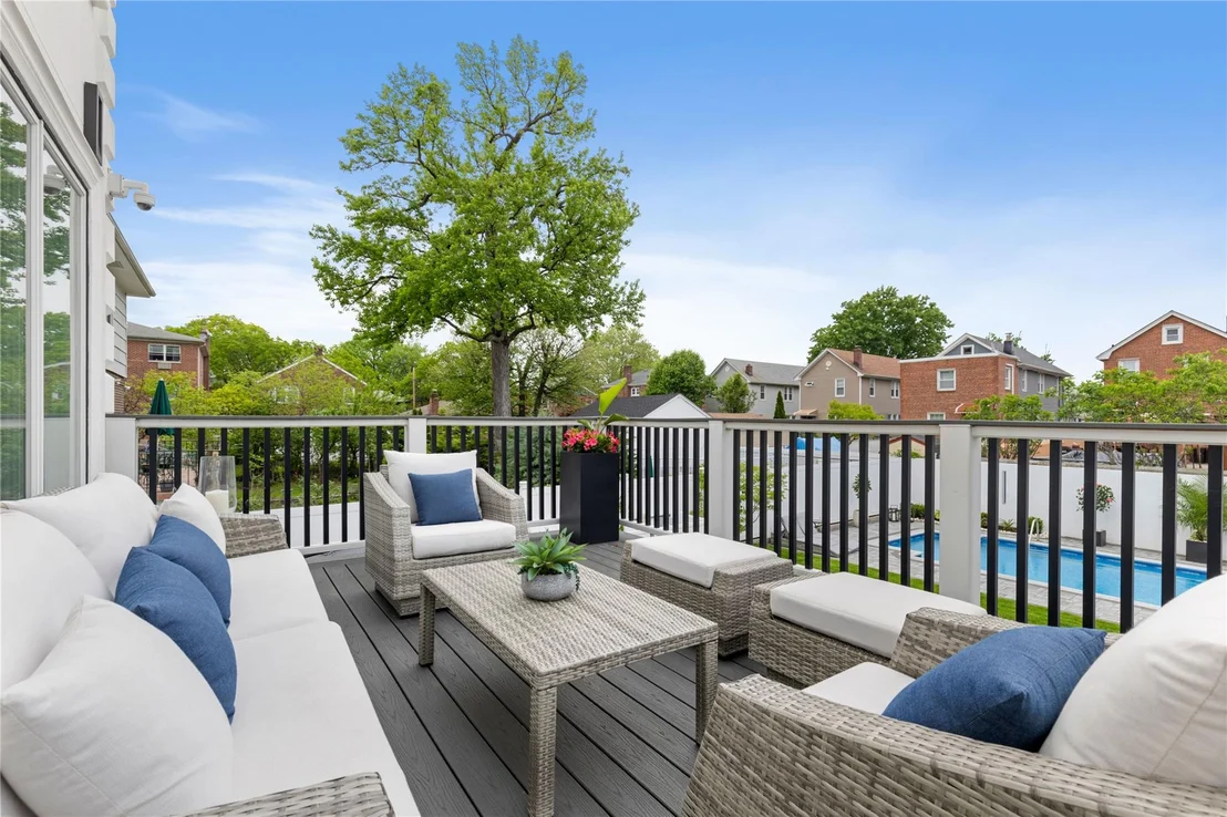 Photo of 1466 Dwight Place