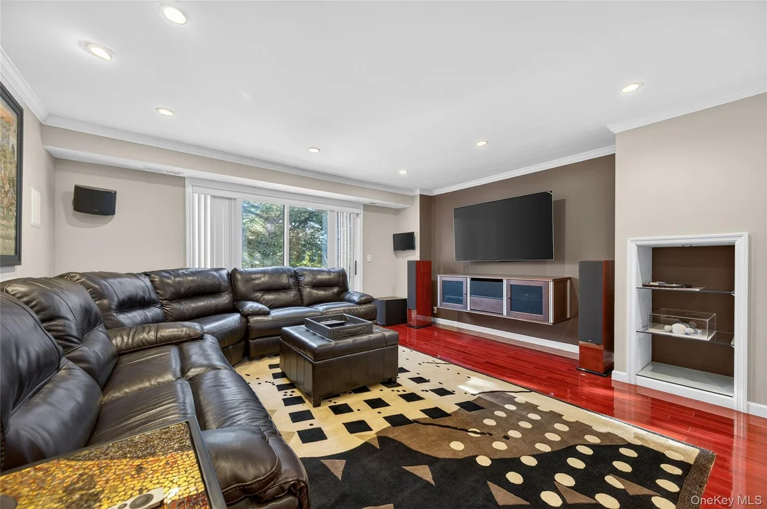 Photo of 1 Peppermill Road