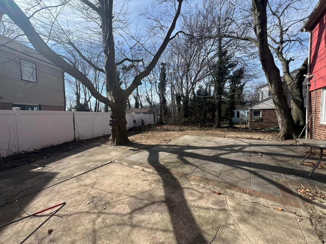 Photo of 827 Catalpa Drive