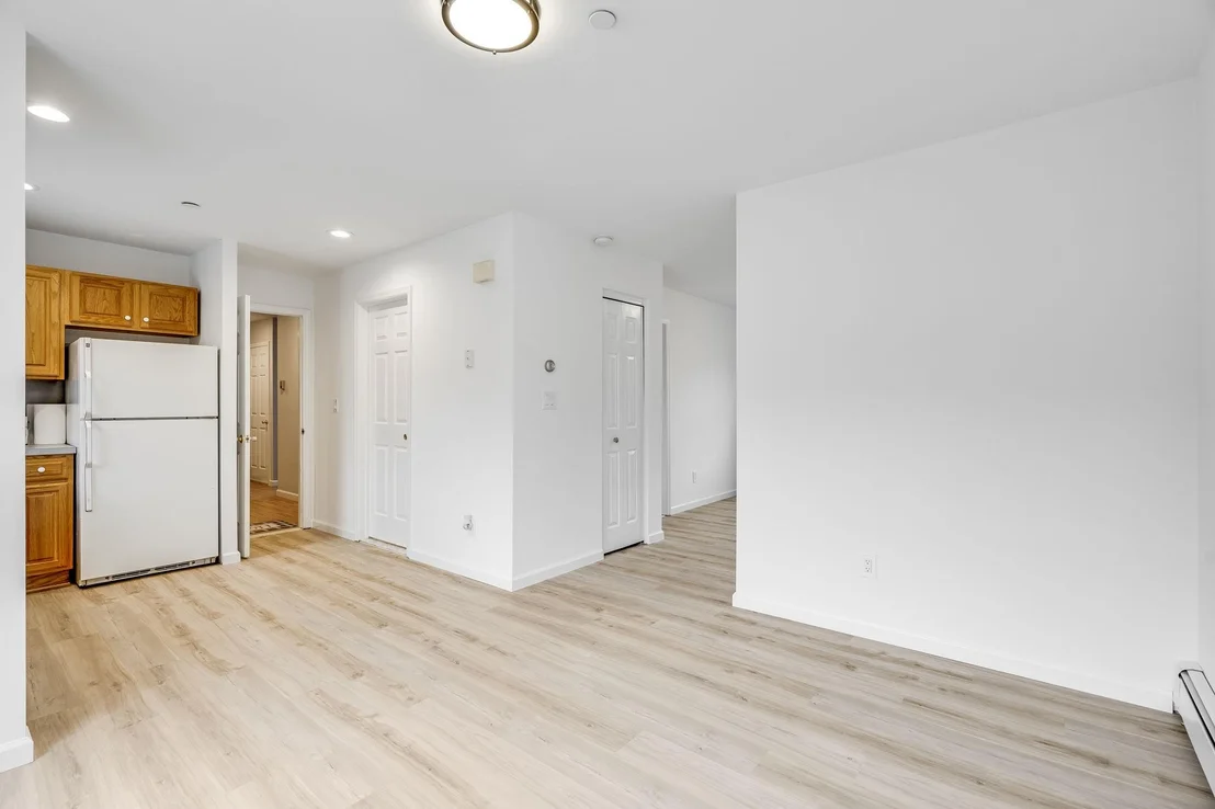 Photo of 9 Adelphi Avenue