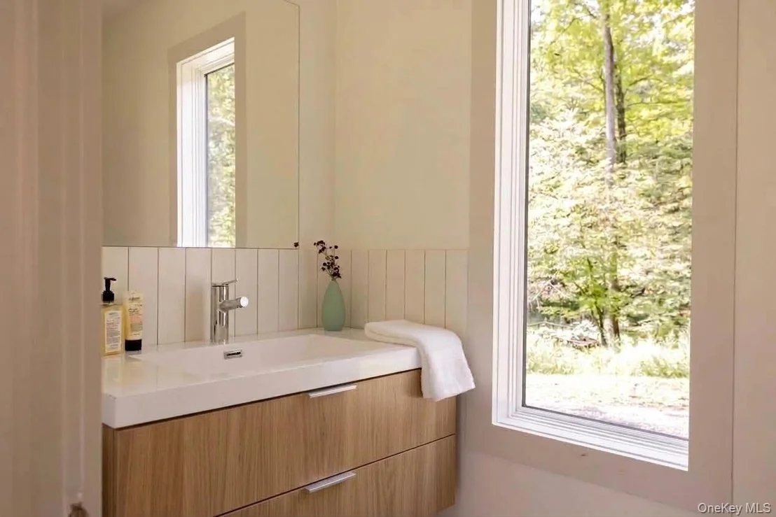 Photo of 332 Mohonk Road