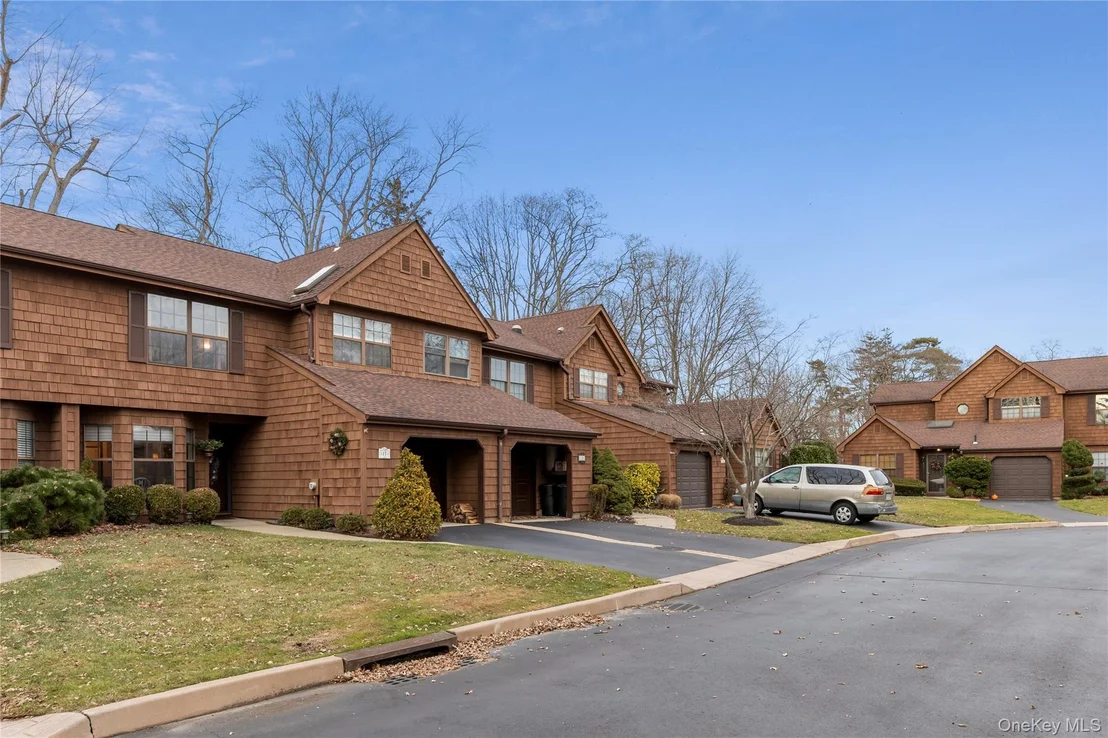 Photo of 17 Sutton Place