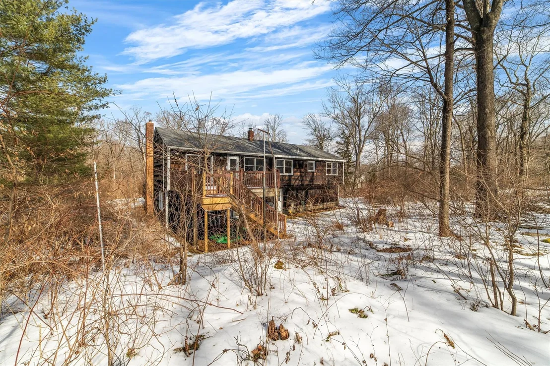 Photo of 255 Chadeayne Road
