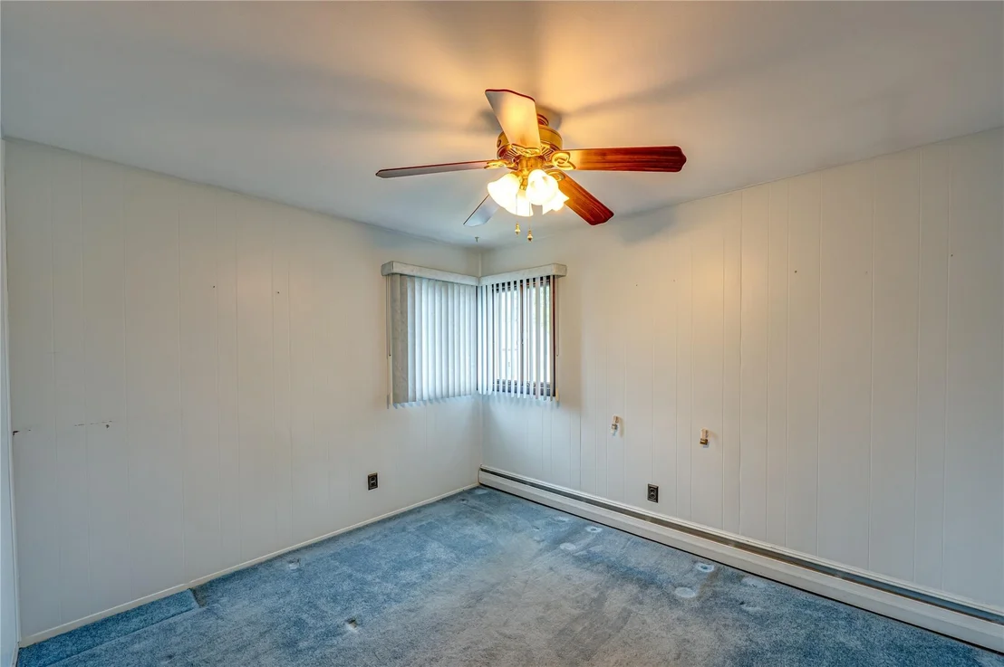 Photo of 50 West Hampton Road