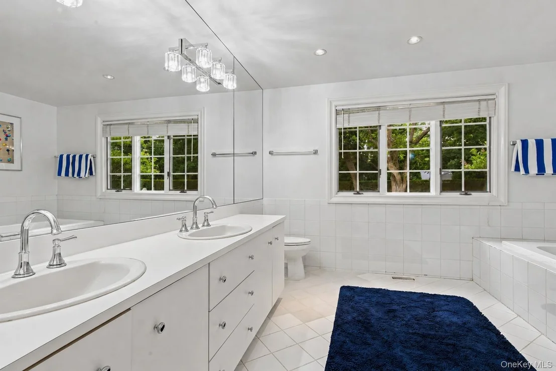 Photo of 129 Oneck Lane