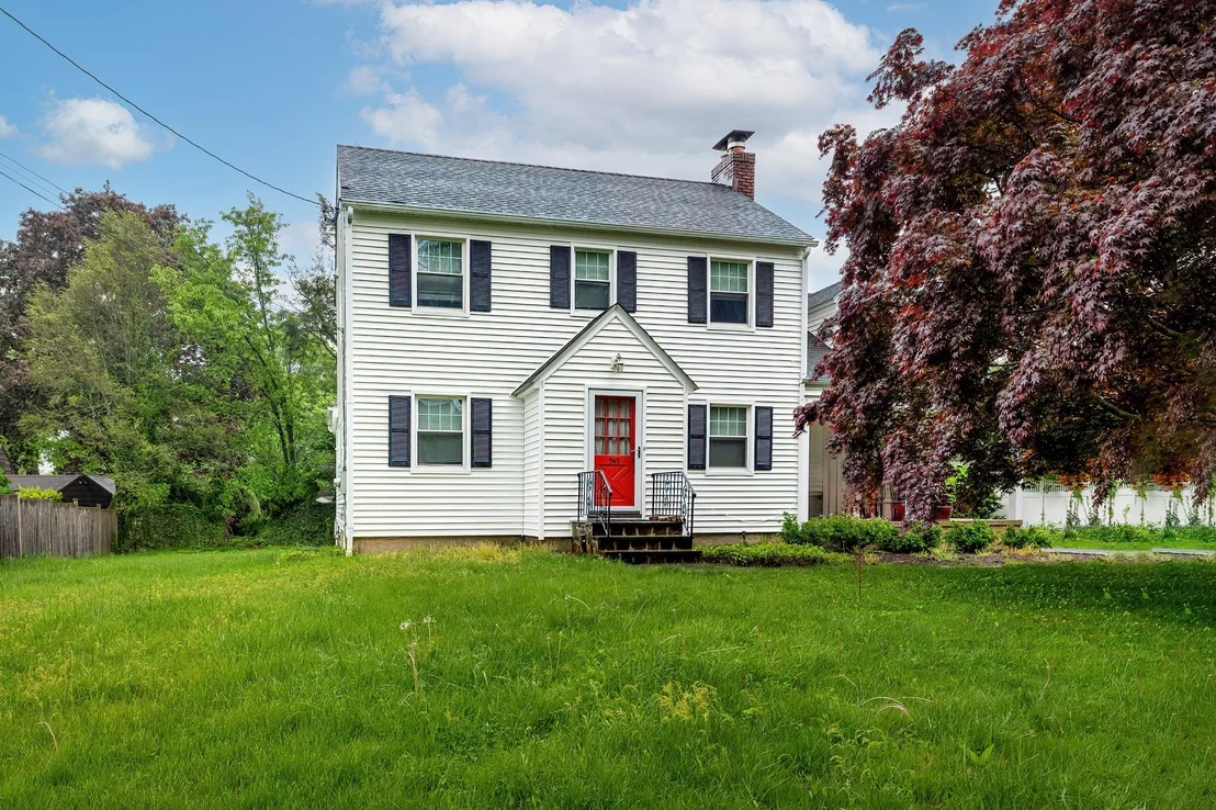 Photo of 545 Ridgeway