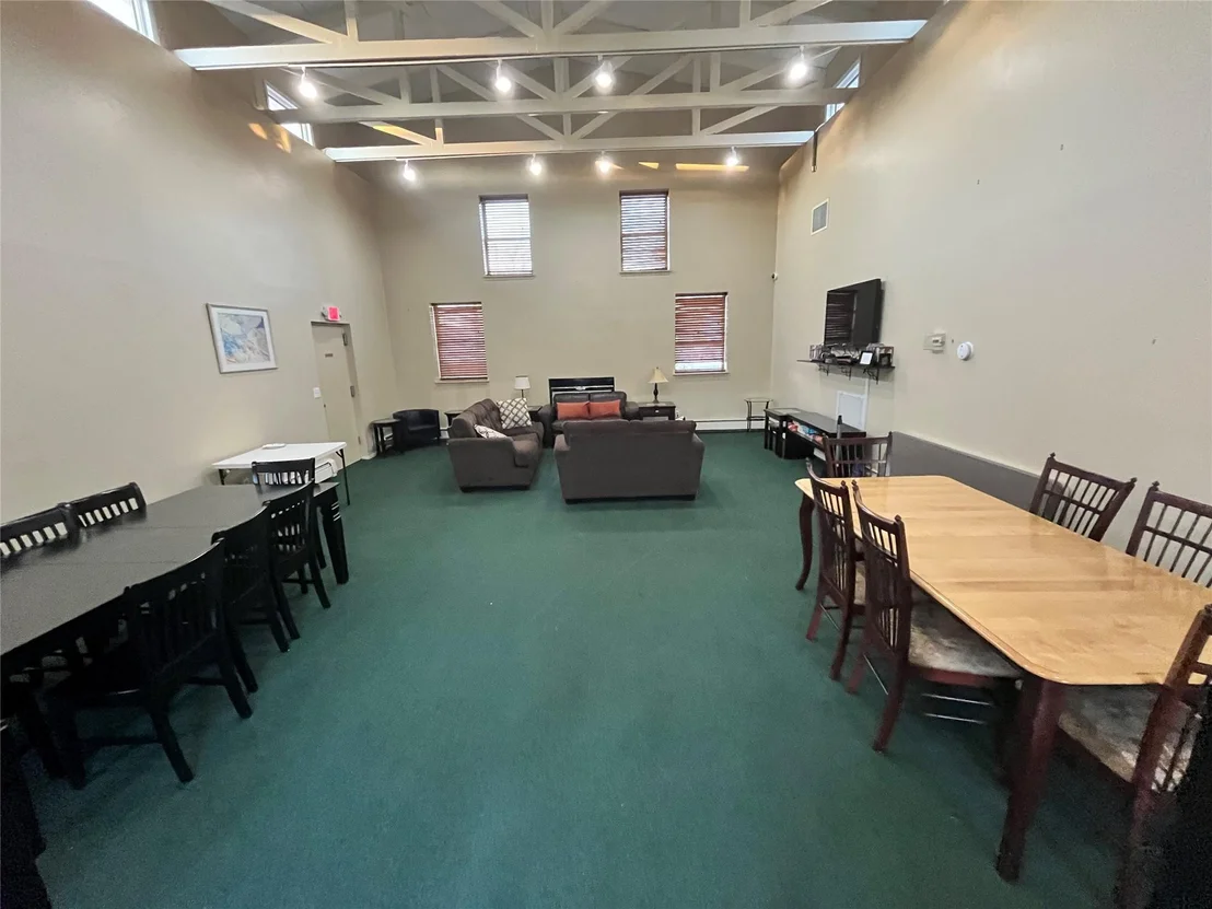Photo of Unit 8A at 2435 Union Boulevard