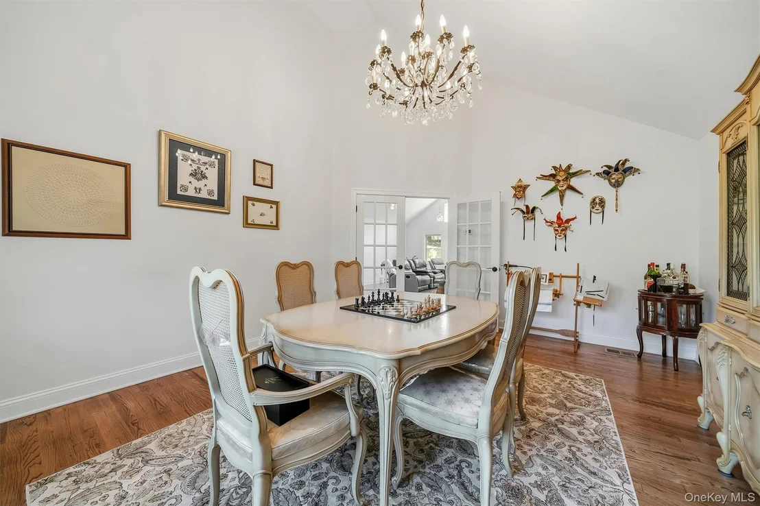 Photo of 12 Whitefield Avenue