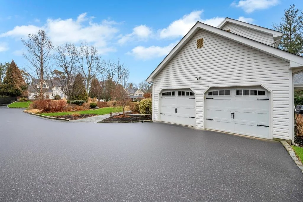 Photo of 30 Ridgefield Drive