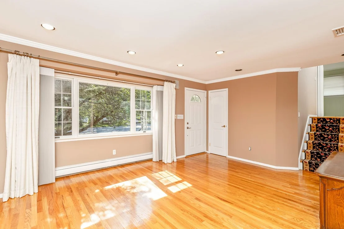 Photo of 32 Kings Park Road