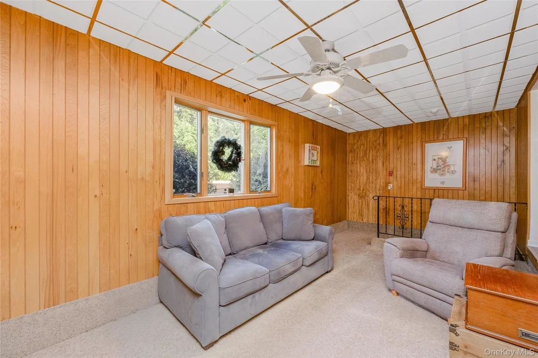 Photo of 1340 Spur Drive S