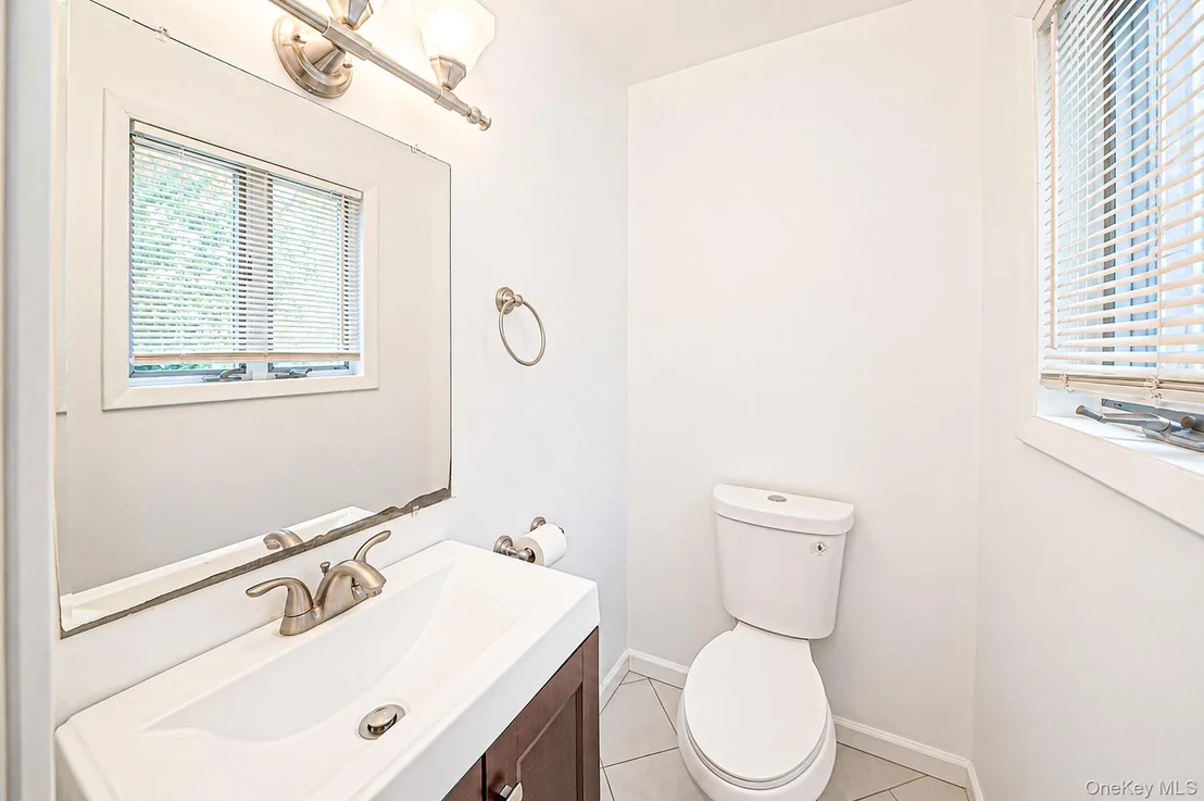 Photo of 35 E 6th Street