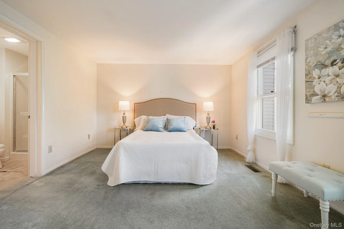 Photo of 105 Williamsburg Drive