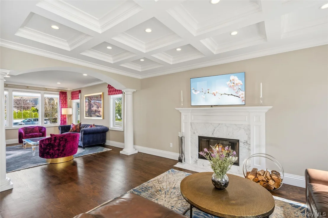 Photo of 55 Belmont Circle