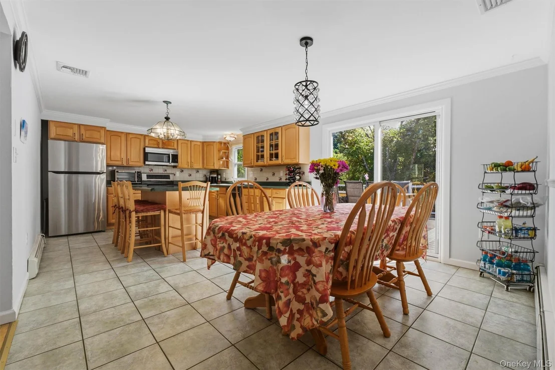 Photo of 77 Robin Drive