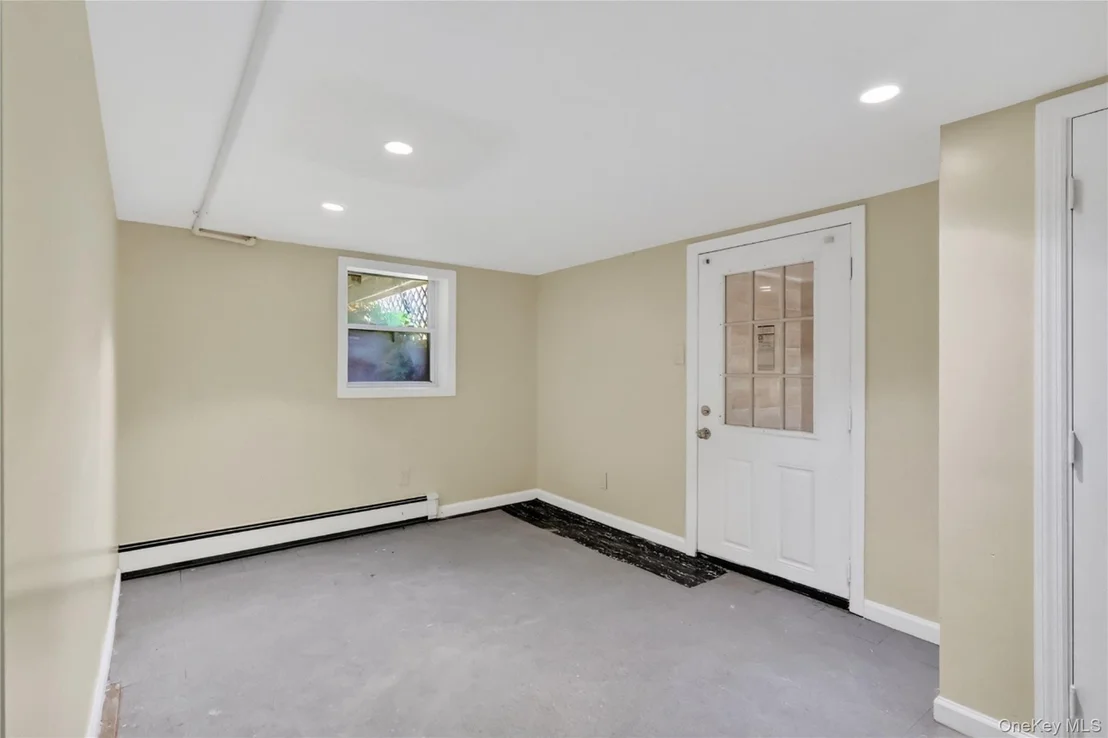 Photo of 72 Peckham Avenue