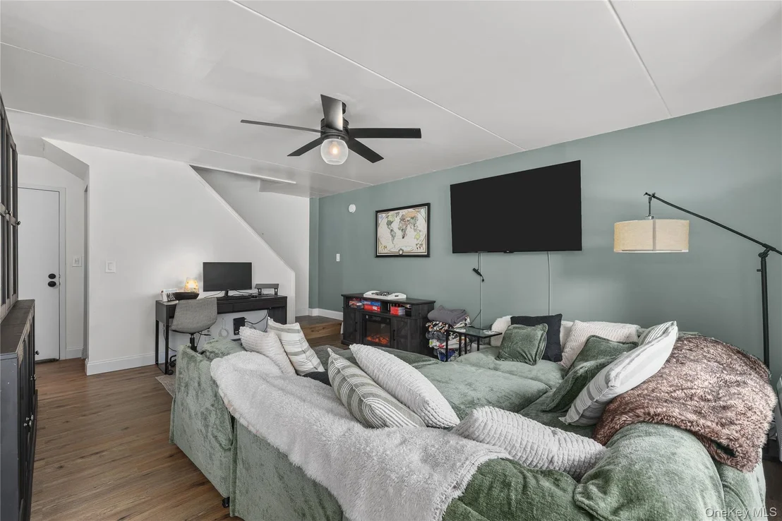 Photo of Unit 2C at 152 Overlook Avenue