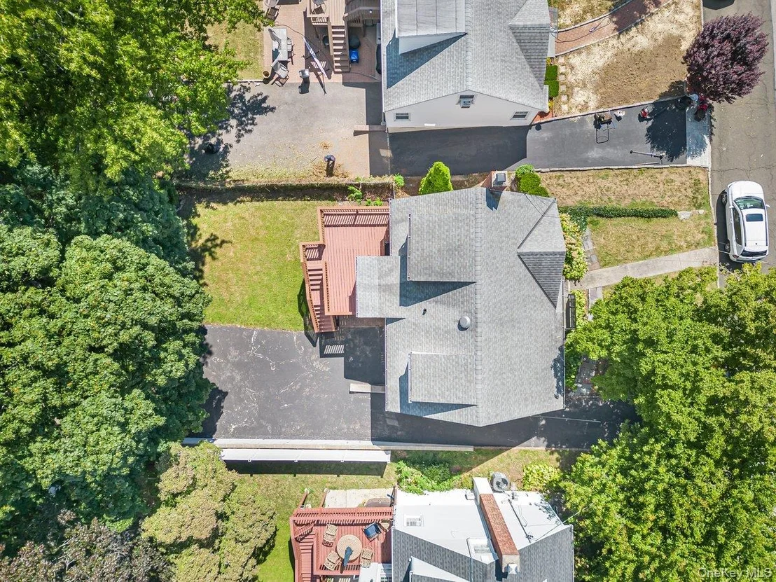 Photo of 104 Lefferts Road