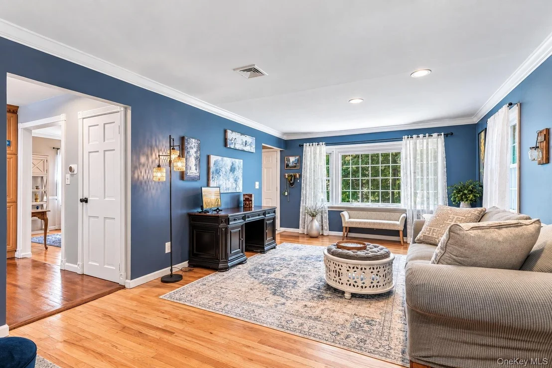 Photo of 103 Harvard Avenue