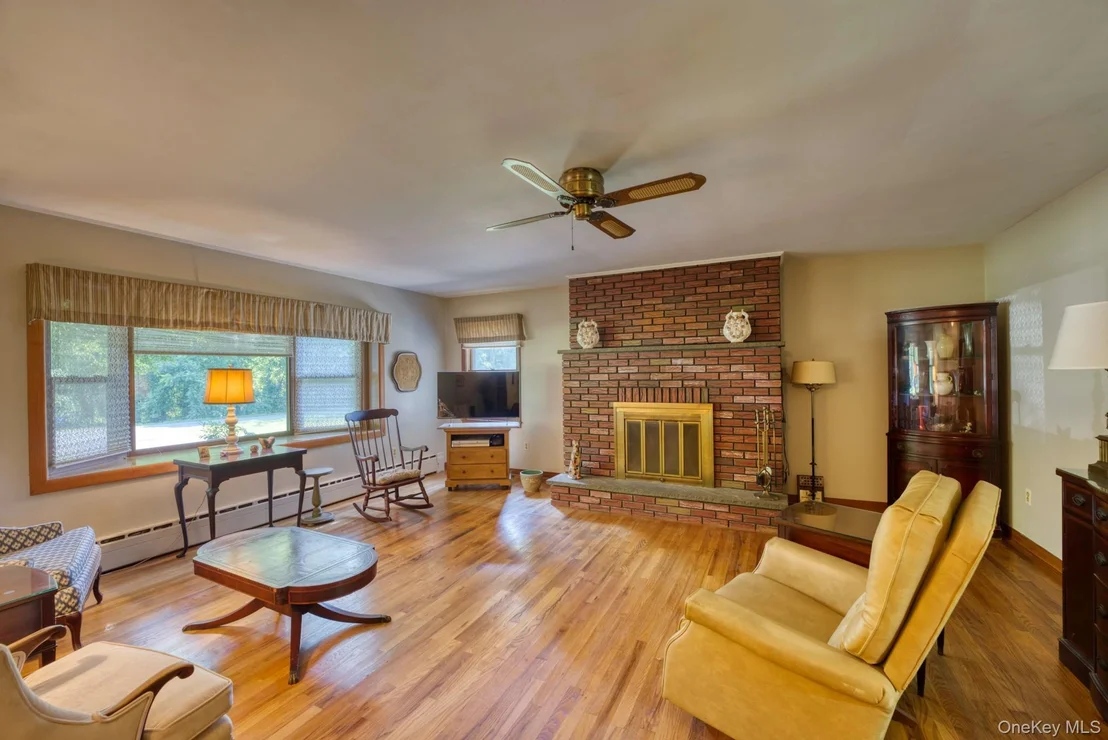Photo of 146 Schultz Lane
