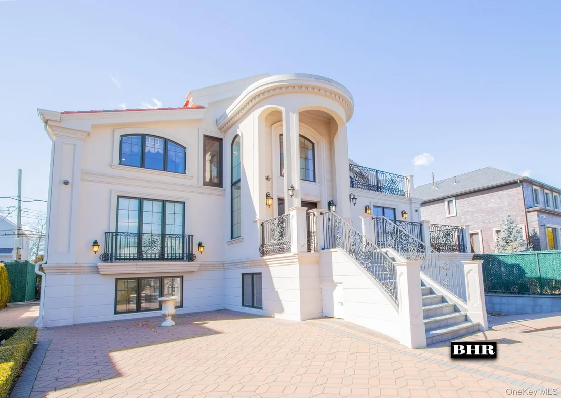 Photo of 4094 Ocean Avenue