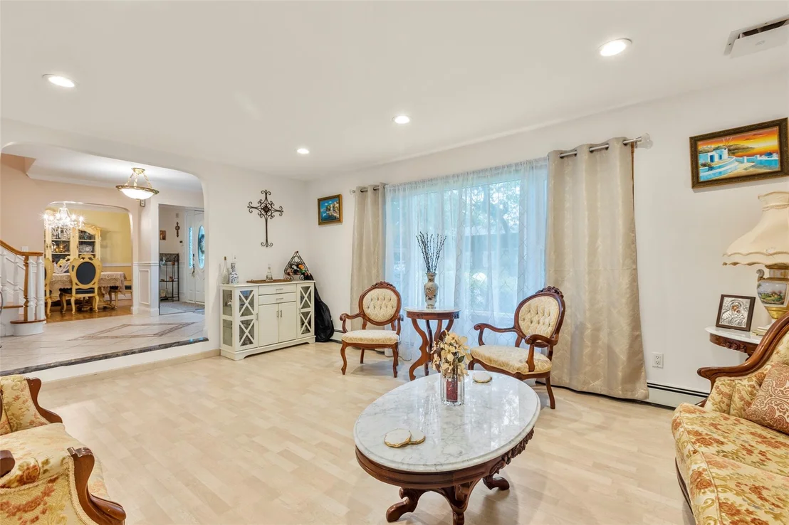 Photo of 8 Wichard Boulevard