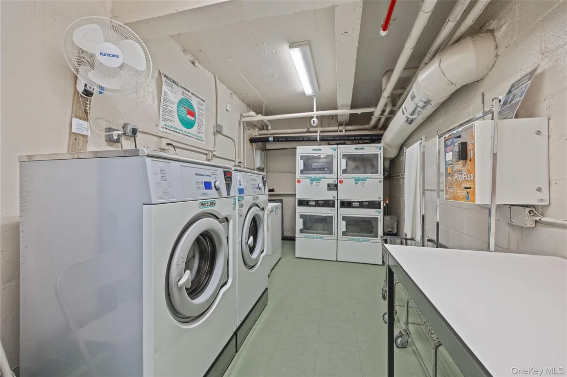 Photo of Unit 2A at 6535 Broadway