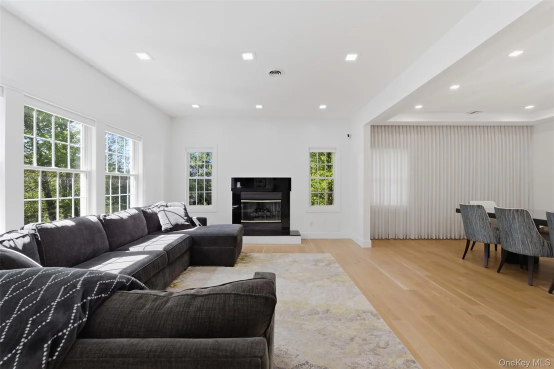 Photo of 105 Hempstead Road
