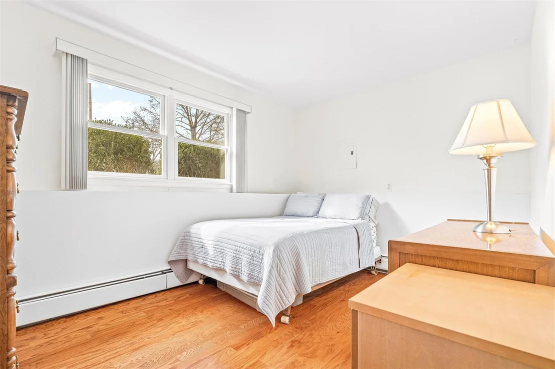 Photo of 18 Eakman Drive