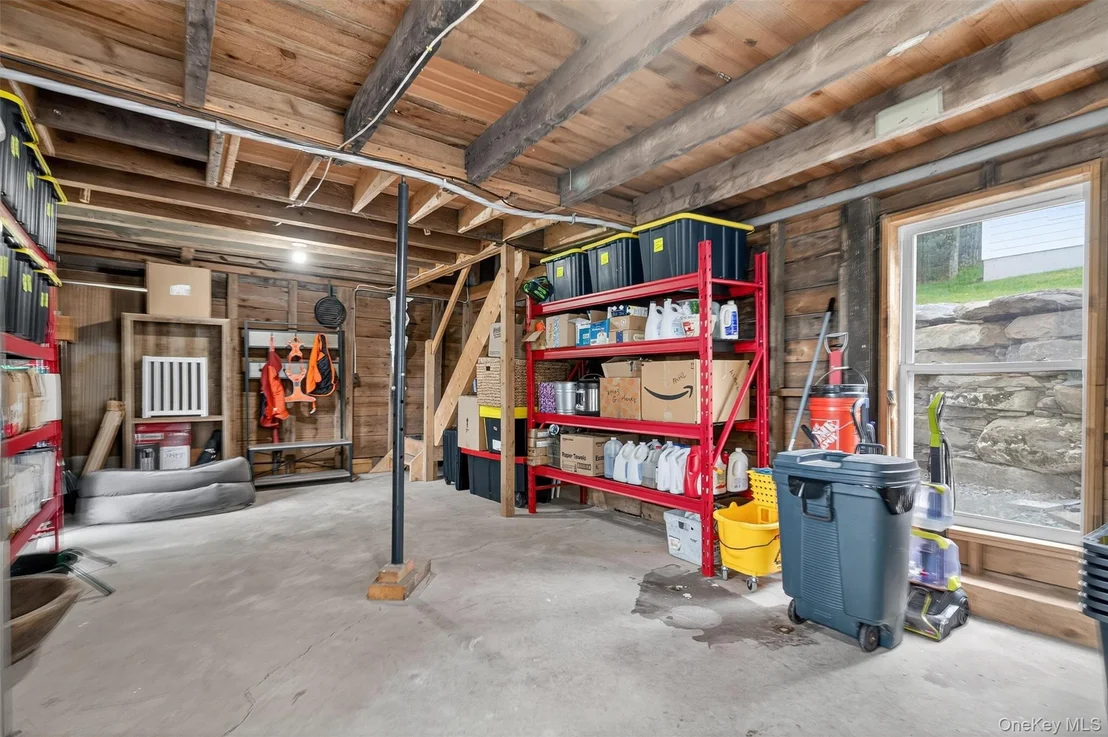 Photo of 1657 River Road