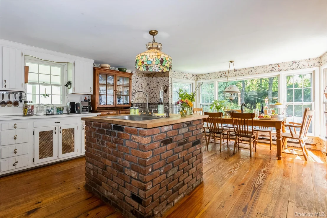 Photo of 93 Widmer Road