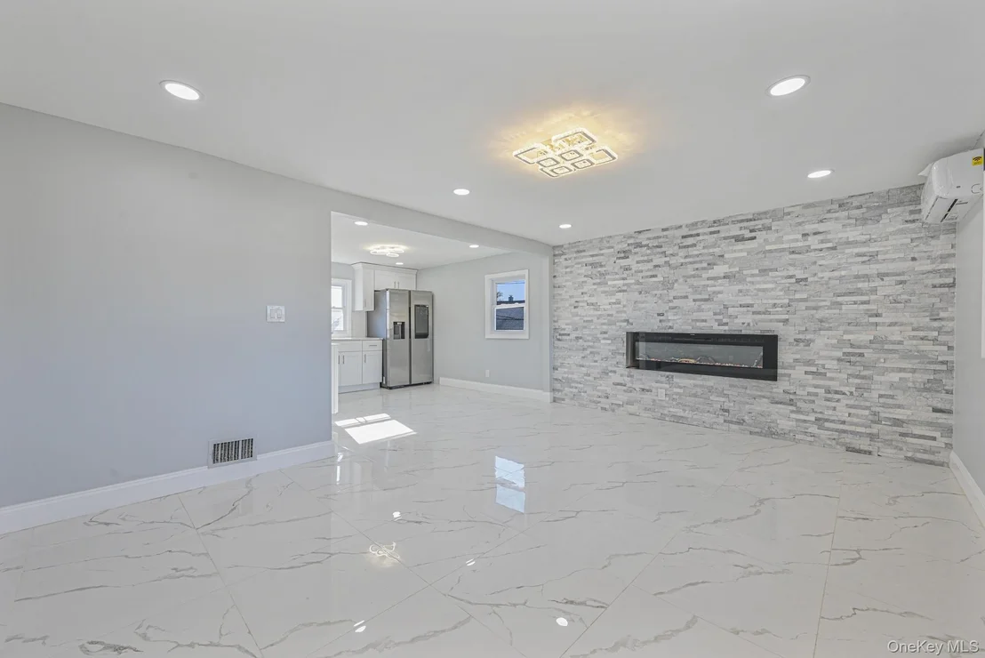 Photo of 52 State Street