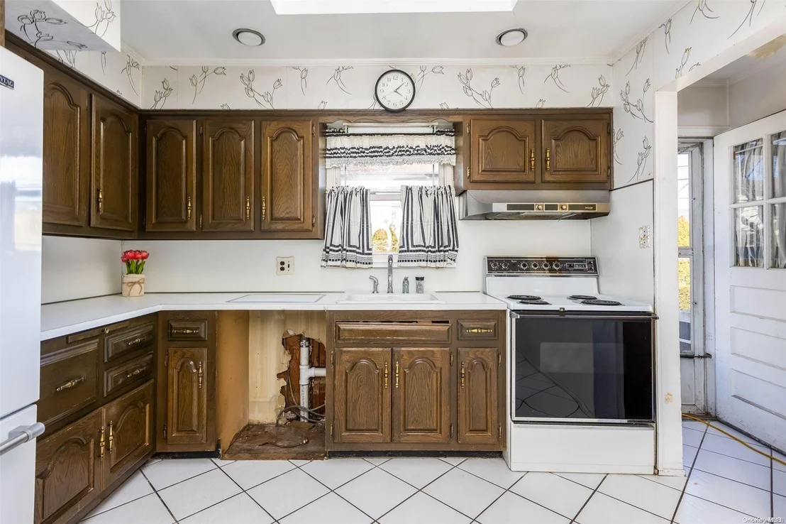 Photo of 828 Princeton Road