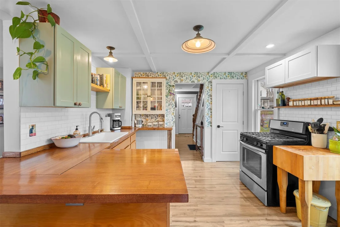 Photo of 11 Maple Street