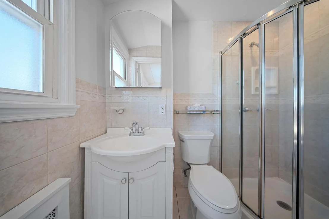 Photo of 855 Edward Street
