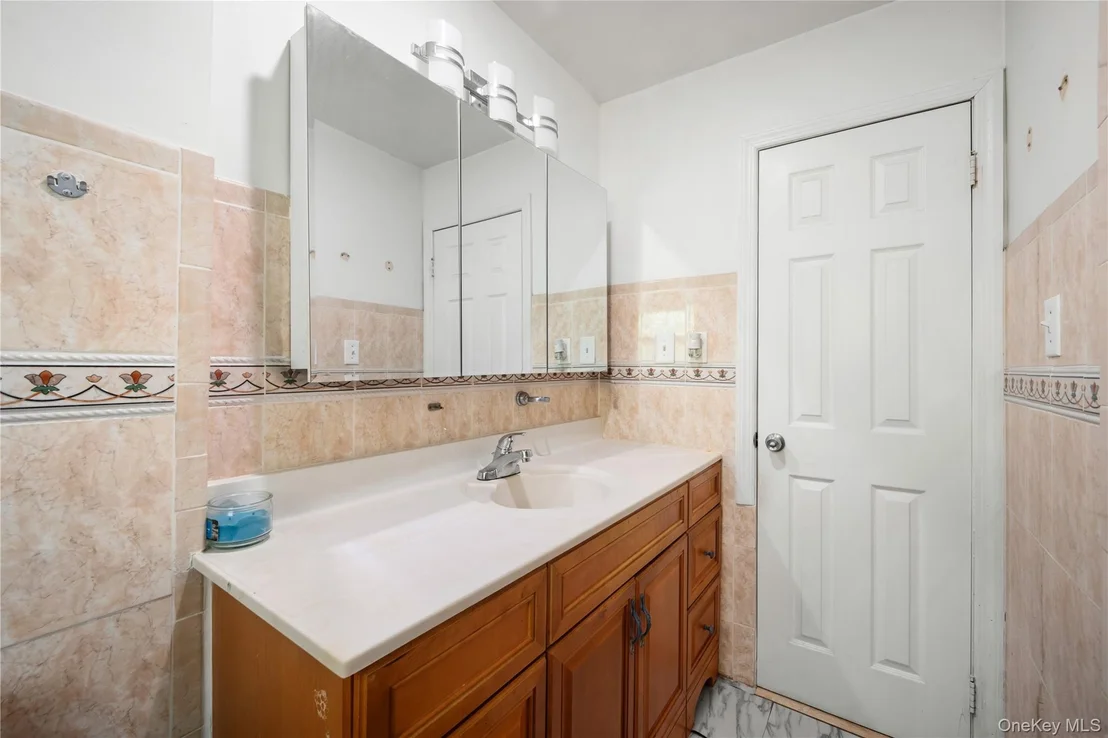 Photo of 284 Baldwin Road